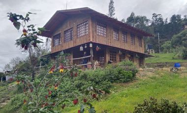 HERMOSA CASA DE MADERA EN JENESANO