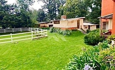 Rancho Estilo Toscano con Instalaciones Ecuestres y  Áreas Verdes en 5,000 m²