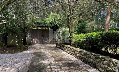 Rancho Estilo Toscano con Instalaciones Ecuestres y  Áreas Verdes en 5,000 m²