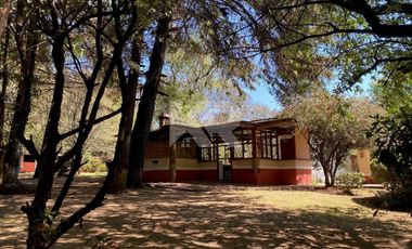 Rancho Estilo Toscano con Instalaciones Ecuestres y  Áreas Verdes en 5,000 m²