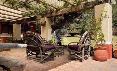 Rancho Estilo Toscano con Instalaciones Ecuestres y  Áreas Verdes en 5,000 m²