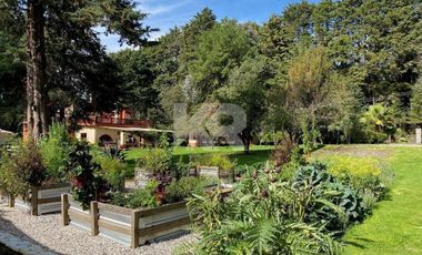 Rancho Estilo Toscano con Instalaciones Ecuestres y  Áreas Verdes en 5,000 m²