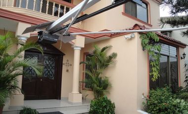 Se vende amplia casa en la alborada 10ma etapa