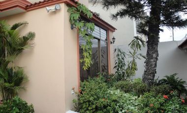Se vende amplia casa en la alborada 10ma etapa