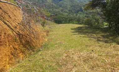 VENDO TERRENO EXPLANADO EN LA VEREDA LA CALDA EN BARBOSA ANTIOQUIA.