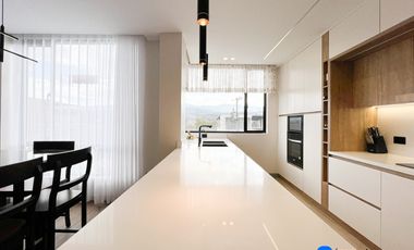 Departamento en venta en sector Altos del Valle cerca del colegio Eugenio Espejo al norte de la ciudad de Loja