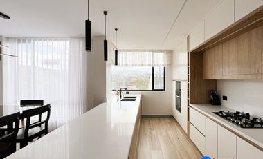 Departamento en venta en sector Altos del Valle cerca del colegio Eugenio Espejo al norte de la ciudad de Loja