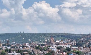 OPORTUNIDAD DEPARTAMENTO PLANTA BAJA CON ROOF VISTA AL CENTRO DE SAN MIGUEL DE ALLENDE
