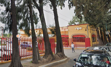 HERMOSA CASA EN BELLA ZONA AL SUR DE LA CIUDAD, A UNOS MINUTOS DE COSTCO DE VILLA COAPA Y LA GLORIETA DE VAQUERITOS, RODEADA DE AVENIDAS PRINCIPALES Y