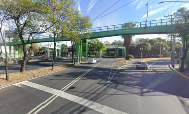 HERMOSA CASA EN BELLA ZONA AL SUR DE LA CIUDAD, A UNOS MINUTOS DE COSTCO DE VILLA COAPA Y LA GLORIETA DE VAQUERITOS, RODEADA DE AVENIDAS PRINCIPALES Y