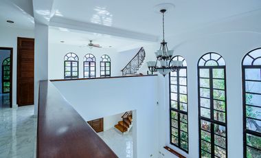 Se Vende Casa en Cancún Sm 17 de 4 Recámaras con Seguridad 24/7
