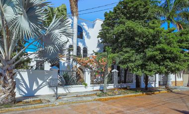 Se Vende Casa en Cancún Sm 17 de 4 Recámaras con Seguridad 24/7