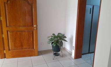 ALQUILO DEPARTAMENTO SEGUNDO PISO 240 MTS2 3 DORMITORIOS CORPAC