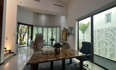Casa en Venta en La Primavera 4 Recámaras 700 m2 de terreno
