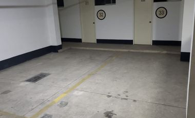 Vendo Estacionamientos Lineales Dobles Bien Ubicados en San Isidro