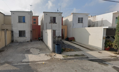 CASA EN REMATE BANCARIO EN  C. Portal de los Murillos Zona Industrial, 88960 Cdad. Río Bravo, Tamps