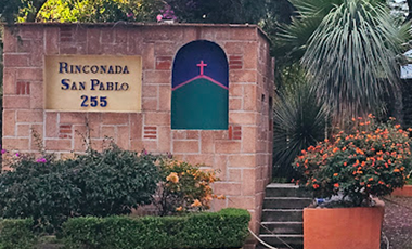 BELLISIMA Y ACOGEDORA CASA EN HERMOSO CONDOMINIO, A 15 MINUTOS DEL MUSEO DOLORES OLMEDO, VÍAS DE COMUNICACIÓN AREAS VERDES A 5 MINUTOS DE CHEDRAUI.