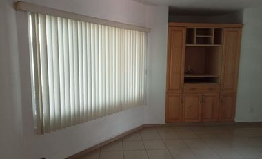 CASA EN RENTA EN CLUB DE GOLF VALLE ESCONDIDO