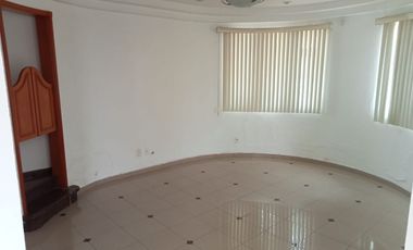 CASA EN RENTA EN CLUB DE GOLF VALLE ESCONDIDO