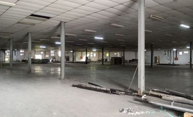 Dijual / Disewakan gudang nol jalan Raya Margomulyo, Strategis