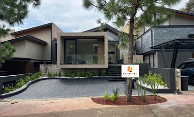 CASA EN VENTA EN CAMPO DE GOLF ALTOZANO