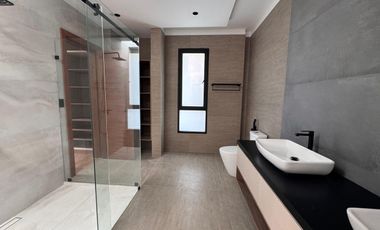 ESPECTACULAR CASA DE ARRIENDO EN EL CLUB DE GOLF ARRAYANES!  A ESTRENAR!  PUEMBO!