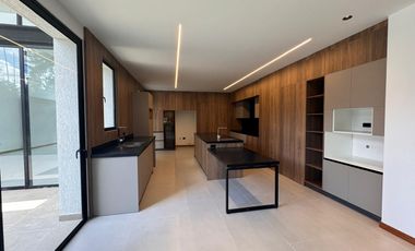 ESPECTACULAR CASA DE ARRIENDO EN EL CLUB DE GOLF ARRAYANES!  A ESTRENAR!  PUEMBO!