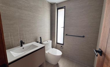 ESPECTACULAR CASA DE ARRIENDO EN EL CLUB DE GOLF ARRAYANES!  A ESTRENAR!  PUEMBO!