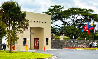 ESPECTACULAR CASA DE ARRIENDO EN EL CLUB DE GOLF ARRAYANES!  A ESTRENAR!  PUEMBO!