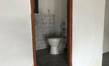 ALQUILO LOCAL DE 89 m2 SOBRE IMPORTANTE AVENIDA EN URDESA