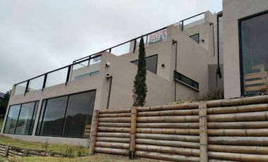 Amplia casa para estrenar en La Calera