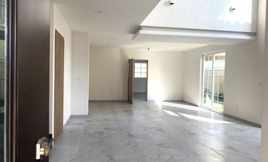 Casa nueva en RENTA Modelo Bianca en Portofino Royal Country Club en Metepec, Estado de México.