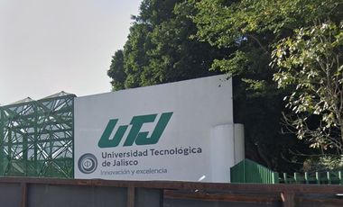 ¡¡Invierte Inteligente, Compra en Remate !! Venta de Casa en Excelente Fraccionamiento, Col. Terralta, Tlaquepaque, Jal.