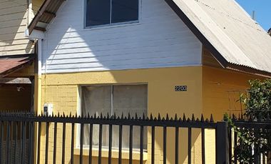 EN VENTA CASA EN CURICÓ, Pasaje Eduardo Anguita 2203