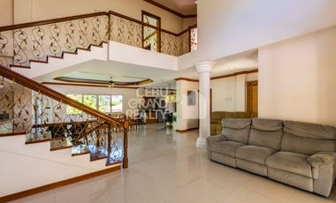Picturesque Retreat Home with Grand Living Area and Pool in Consolacion
