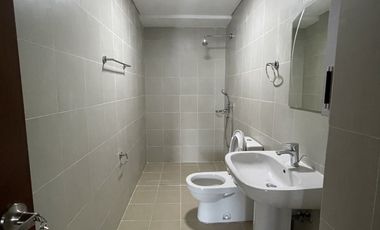 Spacious 3BR condo Loft type for Rent in Makati The Eton Residences Greenbelt