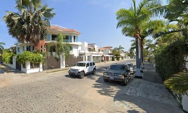 ¡¡Atención Inversionistas!! Venta de HERMOSA CASA con una excelente ubicación