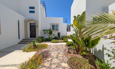 Casa Moderna en Ensenada con Impresionantes Vistas al Océano, a Solo Minutos de la Playa Arenosa