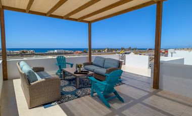 Casa Moderna en Ensenada con Impresionantes Vistas al Océano, a Solo Minutos de la Playa Arenosa