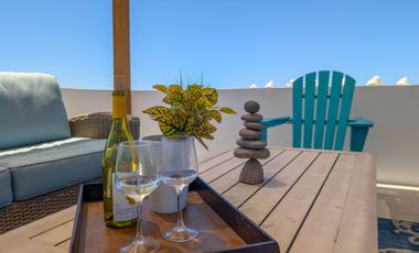 Casa Moderna en Ensenada con Impresionantes Vistas al Océano, a Solo Minutos de la Playa Arenosa