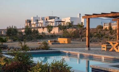 Casa Moderna en Ensenada con Impresionantes Vistas al Océano, a Solo Minutos de la Playa Arenosa