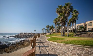 Casa Moderna en Ensenada con Impresionantes Vistas al Océano, a Solo Minutos de la Playa Arenosa