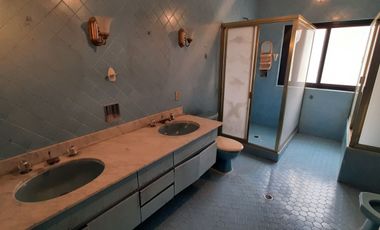 RESIDENCIA EN VENTA A PASOS DEL PARQUE HUNDIDO