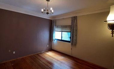 RESIDENCIA EN VENTA A PASOS DEL PARQUE HUNDIDO