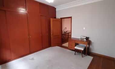 RESIDENCIA EN VENTA A PASOS DEL PARQUE HUNDIDO
