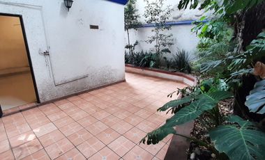 RESIDENCIA EN VENTA A PASOS DEL PARQUE HUNDIDO