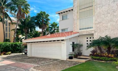 Casa en Venta, Zona Hotelera, Cancún, Benito Juarez, Quintana Roo.