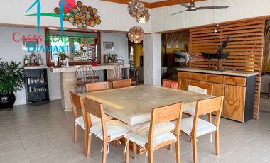 Casa en venta con alberca Infiniti privada, con jacuzzi, camastros, sombrillas y zona de asoleadero