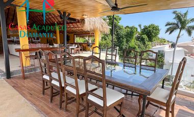 Casa en venta con alberca Infiniti privada, con jacuzzi, camastros, sombrillas y zona de asoleadero