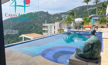 Casa en venta con alberca Infiniti privada, con jacuzzi, camastros, sombrillas y zona de asoleadero